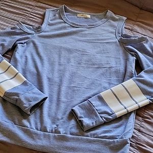 Cold shoulder top size small